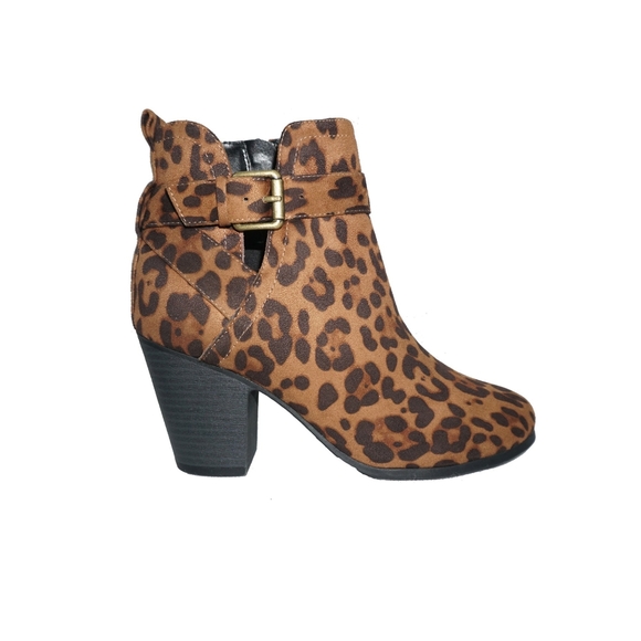 Time and Tru Leopard Ankle Strap Bootie - Picture 2 of 8